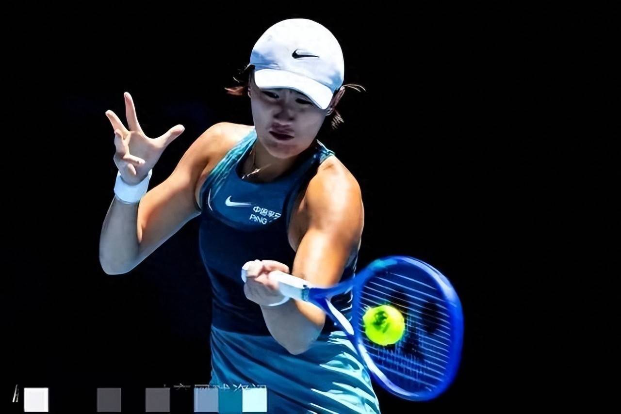 他的三个进 他的三个进