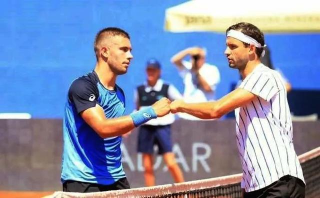 中的表现来 中的表现来