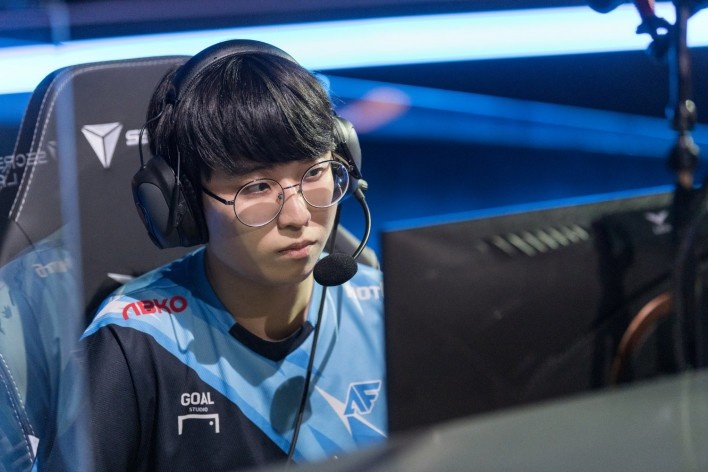 從曼聯的舉 從曼聯的舉