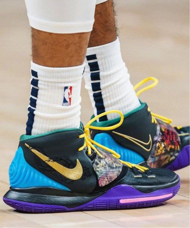 锁定在12 锁定在12